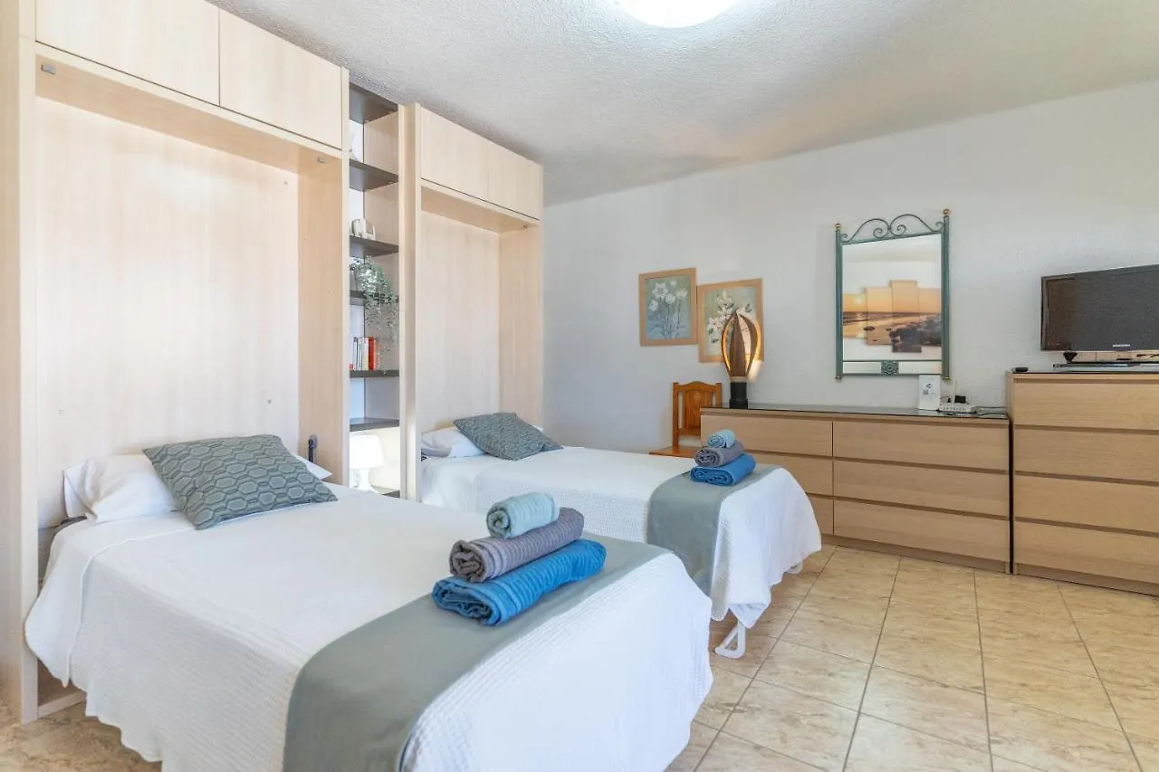 Go2Tenerife Apart'Mila Wowww!!! Sea View & Pool Playa de las Americas  Španělsko